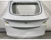 Крышка багажника белая с дефектом Tesla Model Y 1493410-E0-A